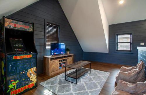 Chalet Amelia Lake View HotTub Fireplace Arcade - Foto 1