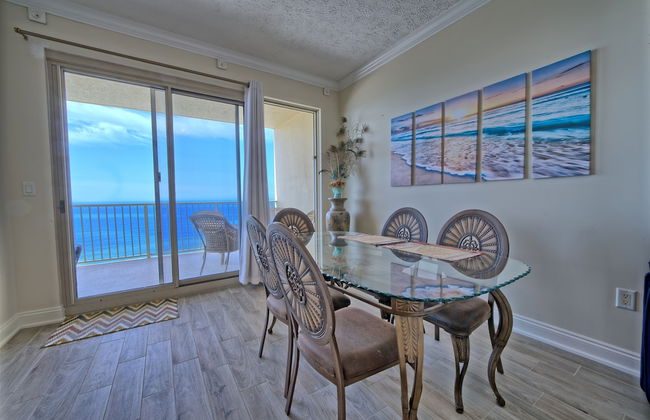 Marvelous Condo with Beachside Pool and Free Poolside WiFi - Unit 0902 by RedAwning - Foto 22