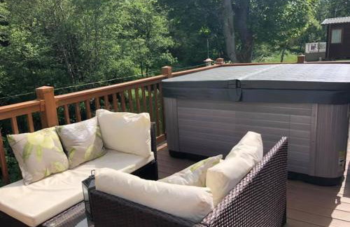 Carre Retreat with private hot tub - Photo 12