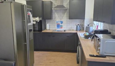 The Glen - Contractor Haven with Fast WiFi & Easy Parking by Hosterooo - Foto 4