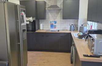 The Glen - Contractor Haven with Fast WiFi & Easy Parking by Hosterooo - Foto 4