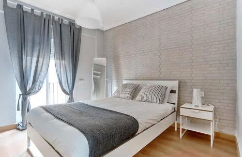 Morales - 2 habitaciones, espacioso y tranquilo junto a Hospital - Foto 1