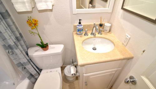 Palm Beach Paradise Walk to Beach Pool WiFi 86" TV WiFi - Foto 5, Shower