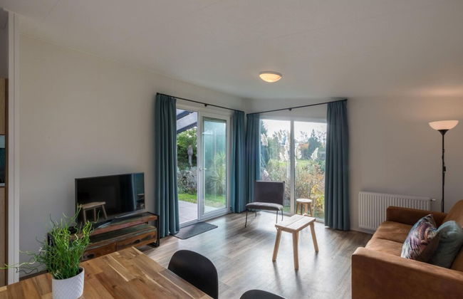 Cozy Chalet at Holiday Park Fort den Haak - Foto 3