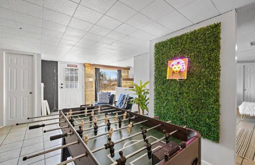 Comfort, Fun, & Charming - 5BR Oasis with Pool - Foto 19