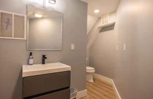 Mid-century Modern Impeccable Remodel with Hot Tub - Foto 36