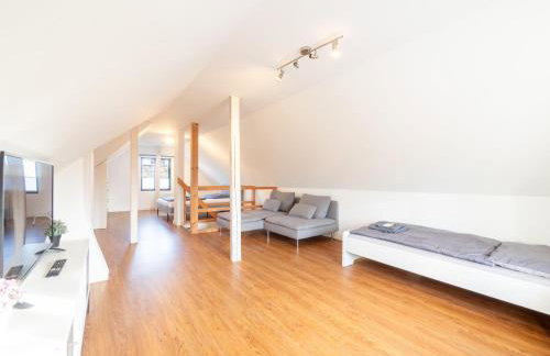 Grosse-Monteurwohnung-in-Villa-4-Zimmer-8-Personen-WLAN-TV-Kueche-Ahrensburg-Naehe-Hamburg-AGRP1202 - Photo 8