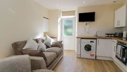 8 George Street - Photo 2