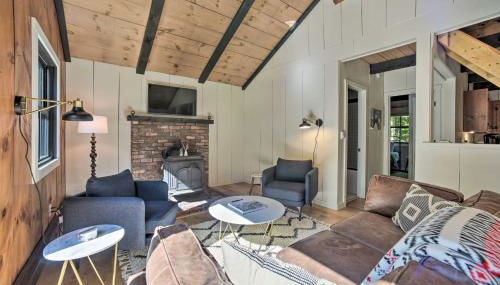 Sleek Cabin with Deck, 8 Miles to Mount Snow and Hikes - Foto 5