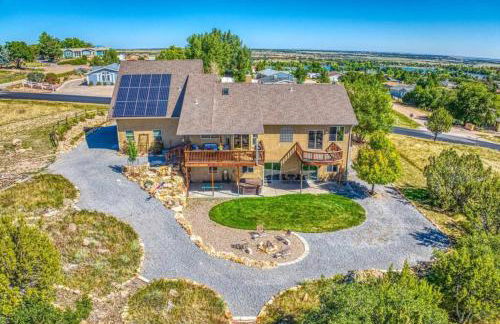 Hillside Haven Hot Tub & Stunning Mountain View - Foto 14