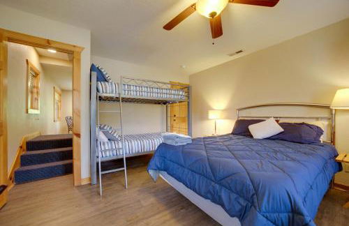 Maggie Valley Cabin with Private Hot Tub and Game Room - Foto 18