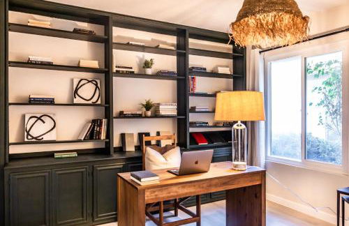 @ Marbella Lane - Vibrant & Chic Designer Home - Photo 59