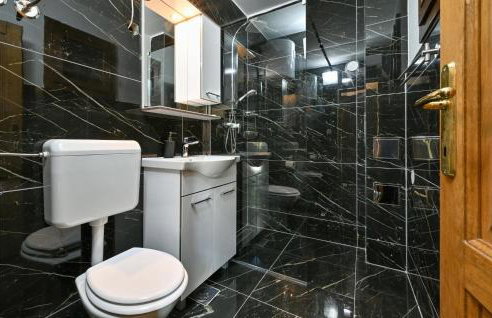 Stunning Home In Veliko Trgovisce - Foto 30