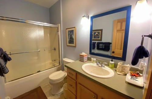 E5 Beautiful Bretton Woods slopeside home amazing views of Mount Washington Hot Tub AC - Foto 55