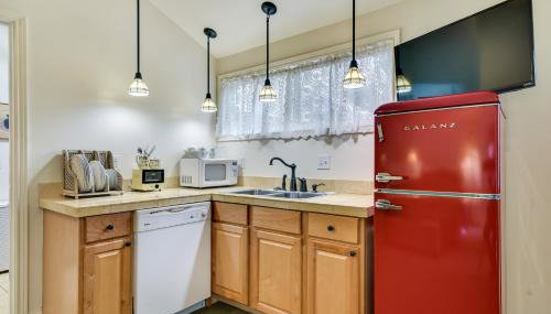 Cozy Portland Studio with Electric Fireplace - Foto 2