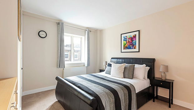 Beautiful Two Bedroom Abode Near Baker Street - Foto 3, Habitación