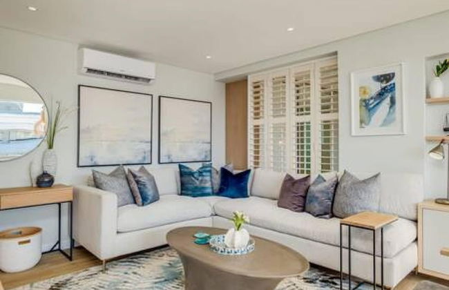 Exquisite Mouille Point Apt by Golf Course Serene Suite - Photo 23