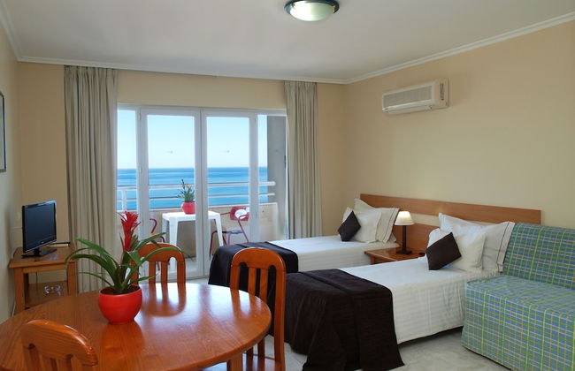 Apartamentos Jardins da Rocha - Foto 7