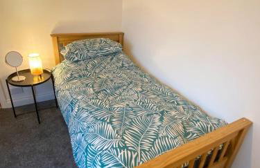 A spacious & modern 3-bed home - Foto 14