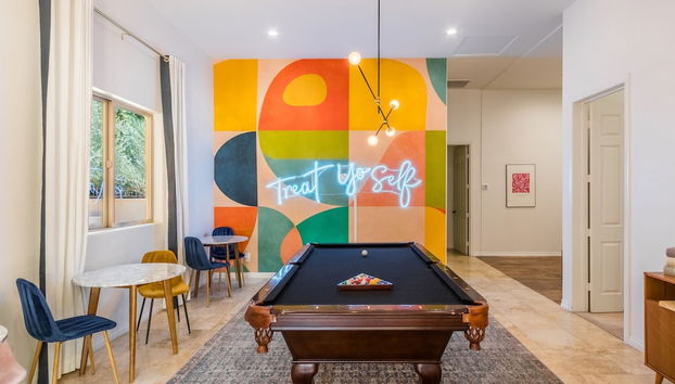 The Date Palm Estate by Avantstay Luxurious Private Retreat - Foto 5, Habitación