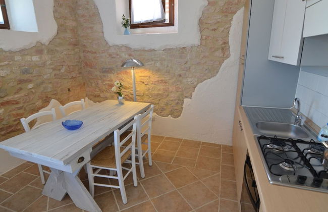 Cozy Couples Getaway w/ Wifi - Foto 8