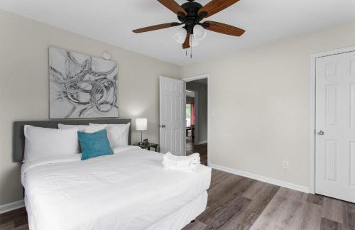 10 Min to Downtown-Modern in Magic City-Both Units - Foto 31