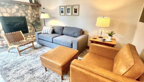 Ski in Ski out Townhome, Indoor and outdoor pools, hot tub, fire pits, and more - Foto 2