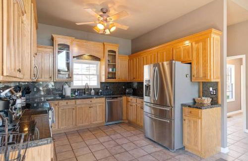 Lakeside Haven Dock/Slip Fire Pit Game Room Kayaks - Foto 24