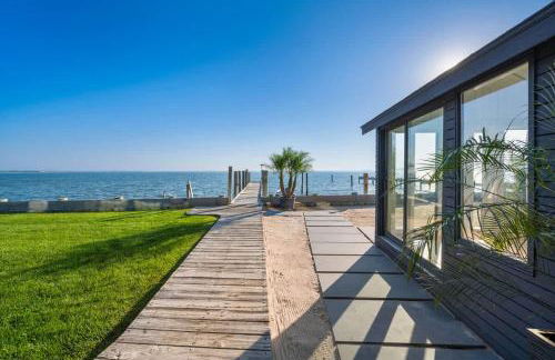 Black Swan- Beachfront Home with Year-Round Jacuzzi - Foto 31