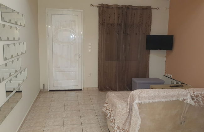 K1-George Apt. by the Sea and Airport - Photo 4