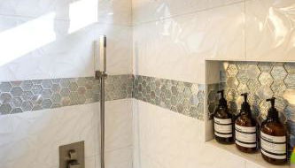 New Oasis -Spa -Firepit -BBQ- Decks-Pet friendly - Foto 4