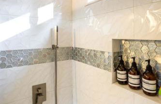 New Oasis -Spa -Firepit -BBQ- Decks-Pet friendly - Foto 4