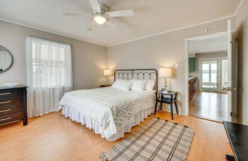 Lakefront Troutman House with Spectacular Sunsets! - Foto 20