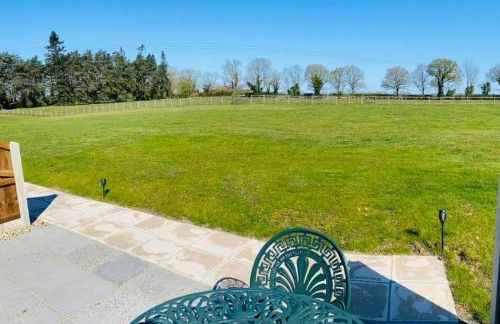 Muntjac View, Beechcroft Barns, Cawston, Norfolk - Photo 3