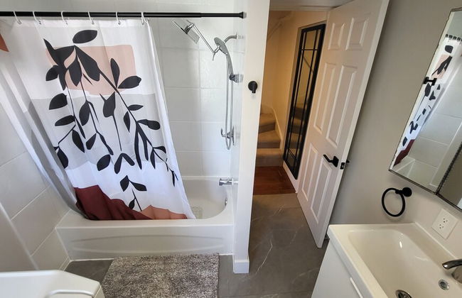 JstLikeHome - Old Ottawa - Photo 24