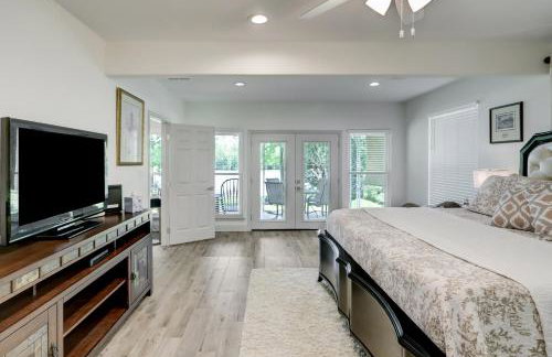 Kingwood Cottage - 10 mins from IAH - Lake Front - Foto 17