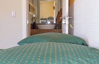 sobrado com piscina aquecida a poucos metros mar - Foto 9