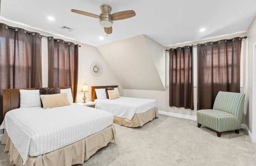 15min to Lincoln Ecuador vs Ivory Coast, Sleeps 12 - Foto 34