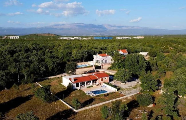 Hillside Villa in Trogir With Pool, Terrace, and Stunning City View - Foto 55