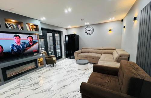 Urban Escape 4BedRoom House- With Free private Parking - Birmingham City - Foto 67