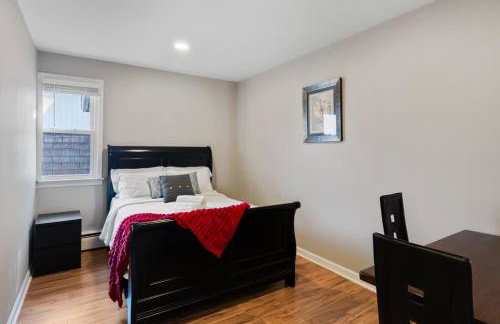 3BR Home 2 Baths Bonus Room, Minutes to NYC - Photo 25