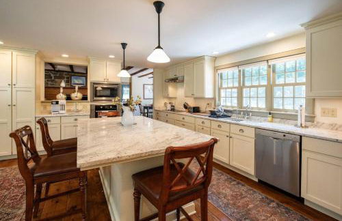 Historic Coastal Home • Marsh Views • Pet-Friendly - Foto 2