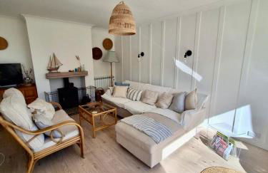 Bungalow by the Sea, Moelfre - Photo 11