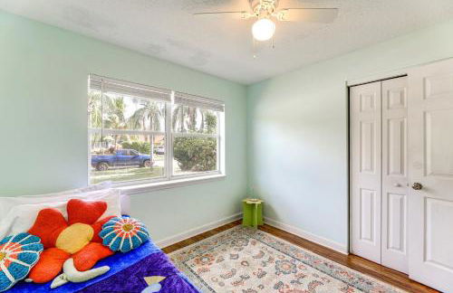 3 Mi to Riviera Beach! Group-Friendly Home with Yard - Foto 24