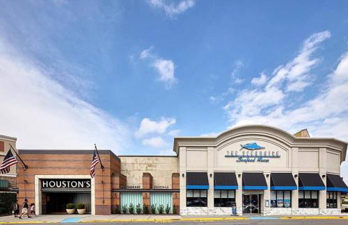 Stylish 1br Unit. Parking. Easy Ride to NYC - Photo 30