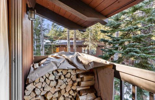 2BR Overlooks Shared Pool Near Gondola & Village - Foto 13