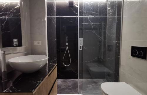 Jacuzzi Luxury Apartment in the Town Centre - Foto 6