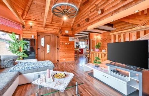 Amazing Home In Pustodol With Sauna - Photo 21