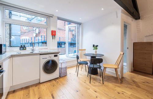 City of London Deluxe 4BR Steps to Tube - Foto 47