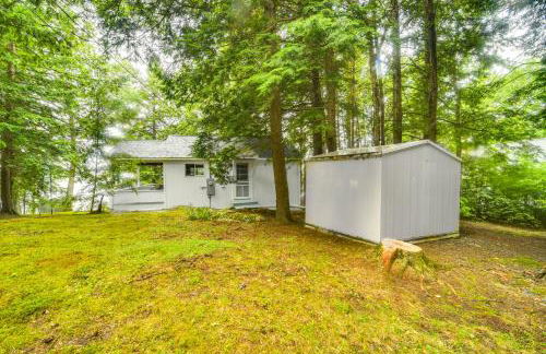 Private Dock on Messalonskee Lake Cozy Cottage! - Foto 24